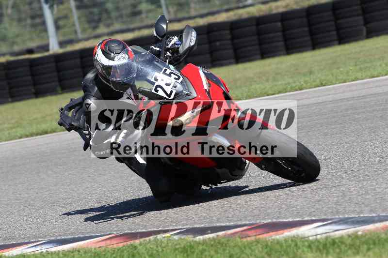 Archiv-2025/43 08.08.2025 Discover the Bike ADR/Bike 1 gruen/235